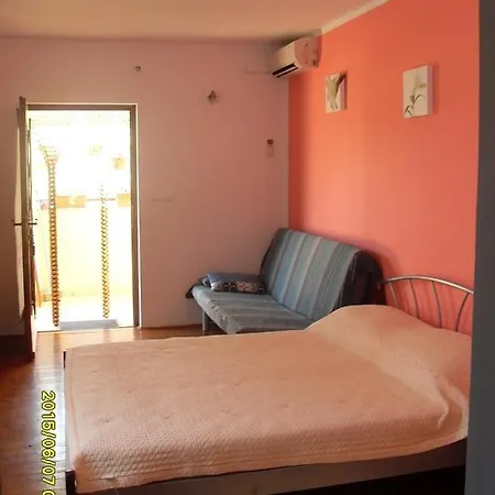 With A Parking Space - 7206 شقة *